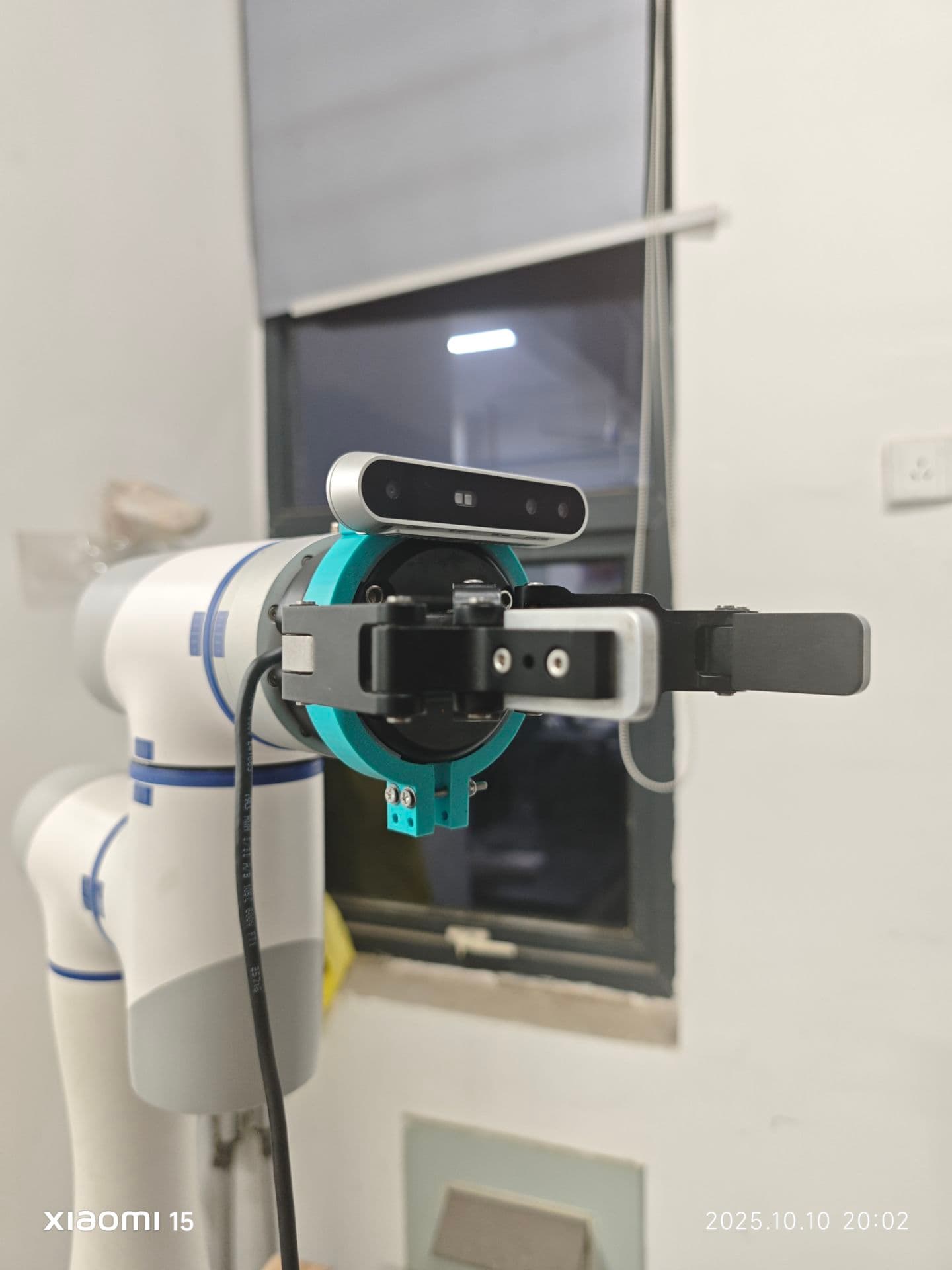 π0 VLA Real-Robot Reproduction